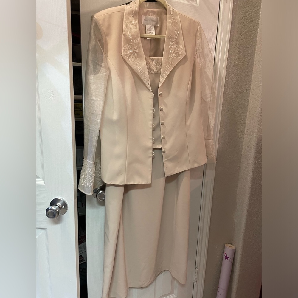 David’s Bridal Mother of the groom Dress size 16